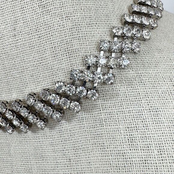 Vintage MCM Clear Crystal Accordion Choker Necklace Glamour Elegant Evening Wear - Picture 5 of 11